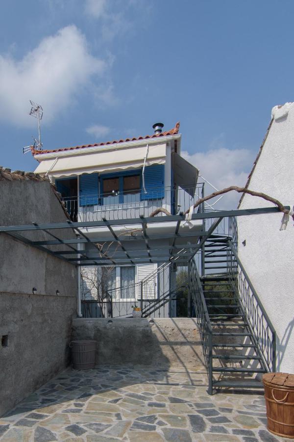 Samian Thalia Apartment Pagondas Exterior photo